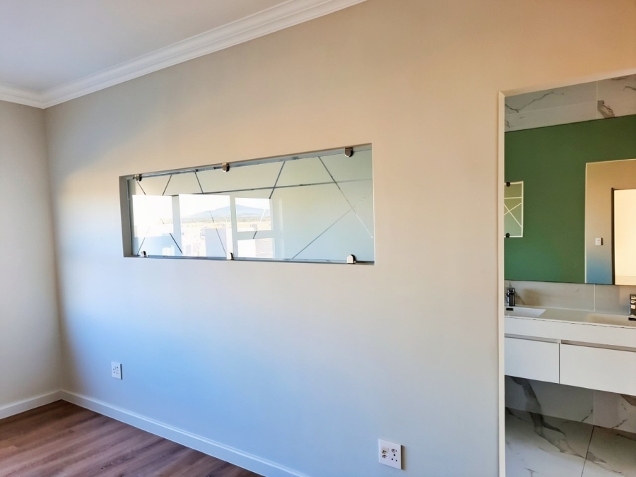 5 Bedroom Property for Sale in Sandown Western Cape